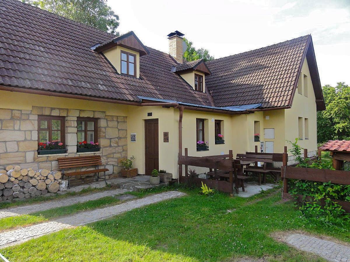 Miniresort Amulet Hruba Skala Exterior photo