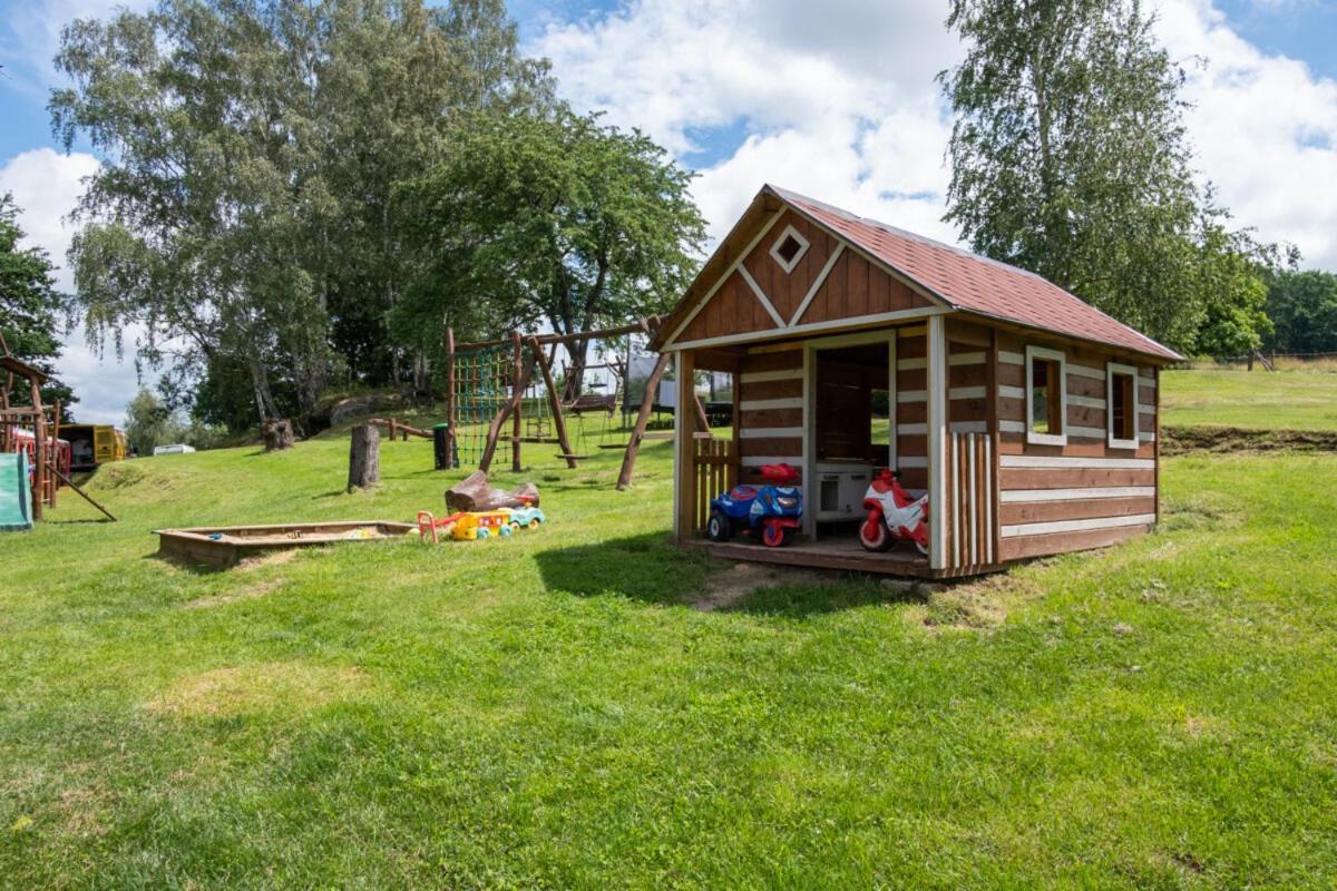 Miniresort Amulet Hruba Skala Exterior photo